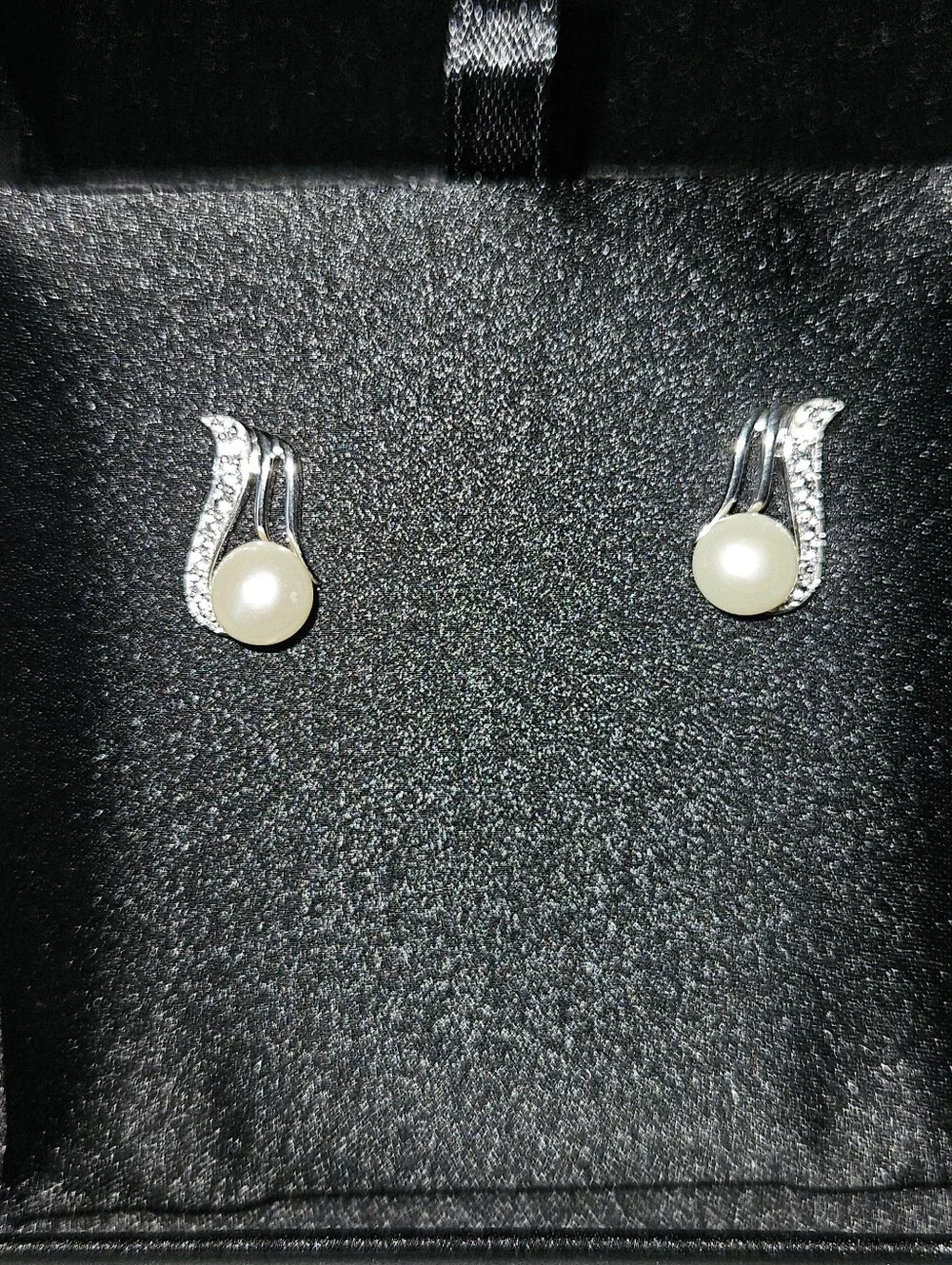 Doting Dews Tahina  Fresh Pearls In Sterling Silver Settin NWT retail $350